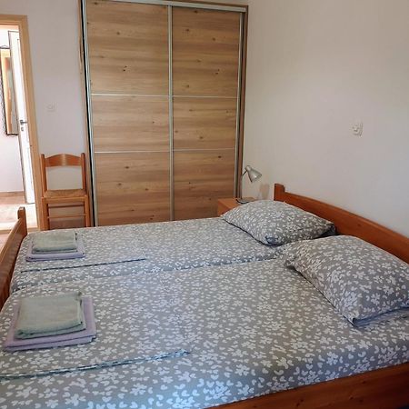 Apartments Anita Hure Хвар Екстериор снимка