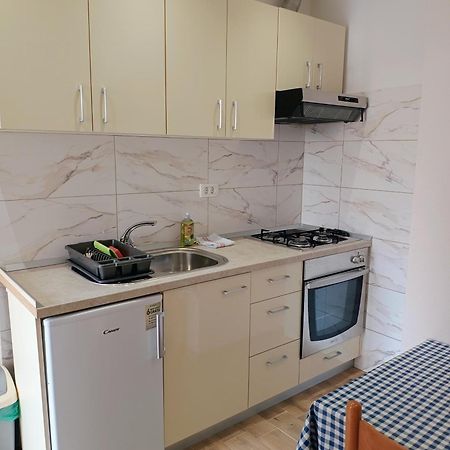 Apartments Anita Hure Хвар Екстериор снимка