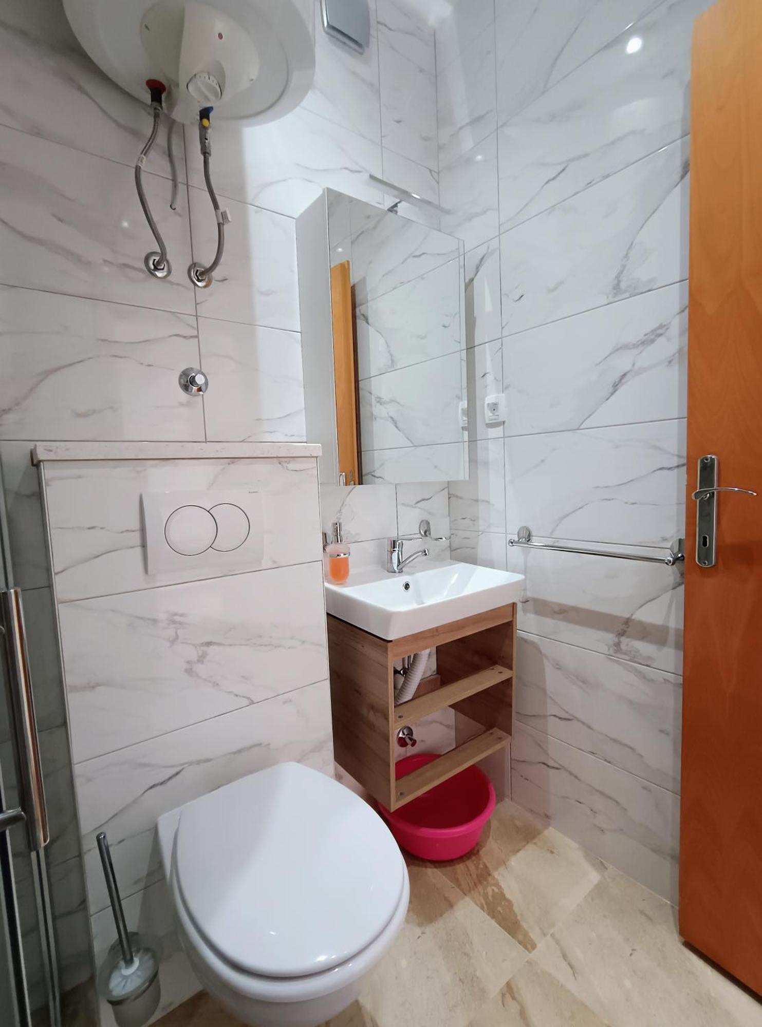 Apartments Anita Hure Хвар Екстериор снимка